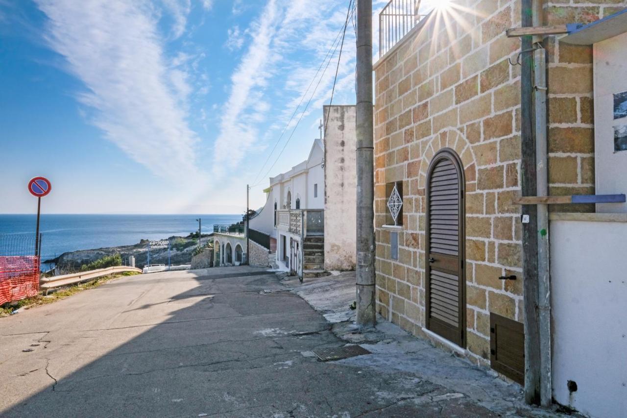 Una Torre Nel Mare 加利亚诺德尔卡波 外观 照片